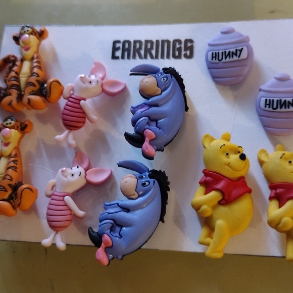 Winnie the Pooh Character Earrings Set - Picture 1 of 8